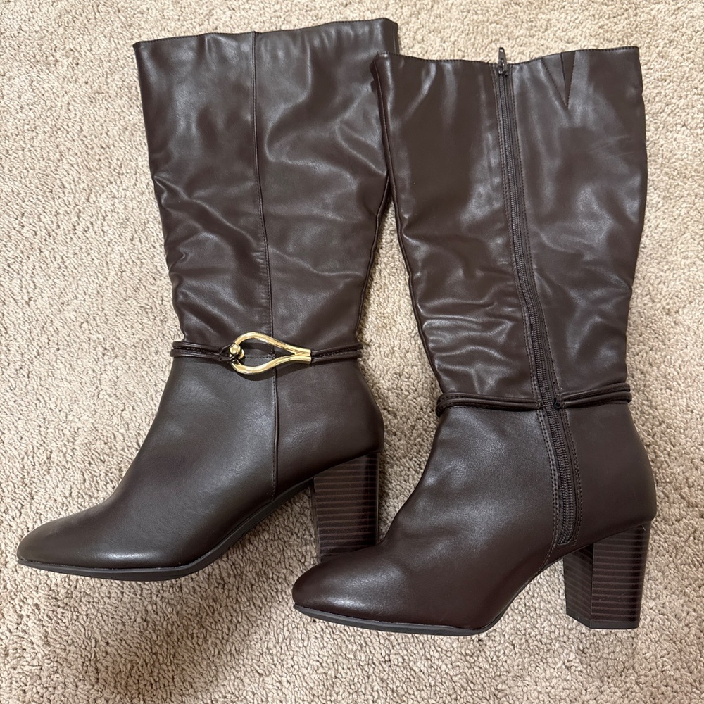 Boots - Picture 2 of 4